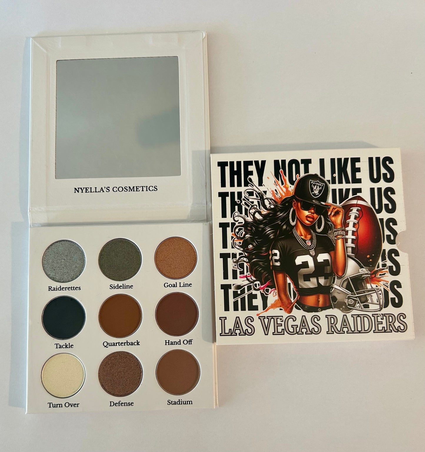 Las Vegas Raiders Eyeshadow Palette