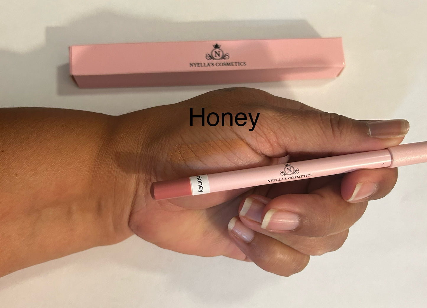 Honey-lip liner